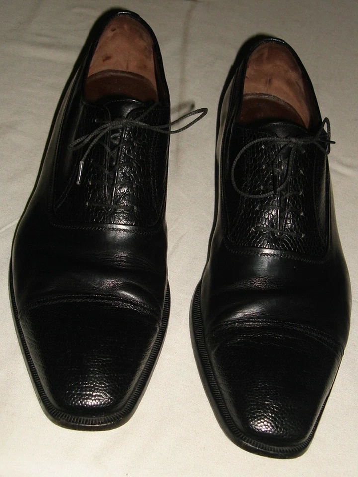 A.TESTONI ETIQUETA NEGRA COSTUZIONE BOLOGNE PUNTERA NEGRA OXFORDS HOMBRE TALLA 11.5G Foto 2 de 4