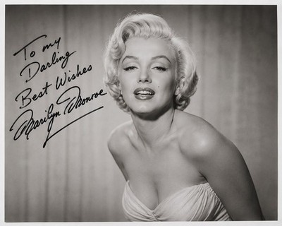 PT77 Marilyn Monroe ''Autographed'' Photo 8X10''