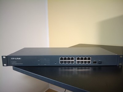 TP-Link TL-SG2216 16-Port Gigabit Smart Switch