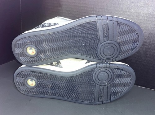 Reebok MLB Clubhouse Exclusive New York Yankees White and Blue Mens 8.5 - Picture 3 of 8