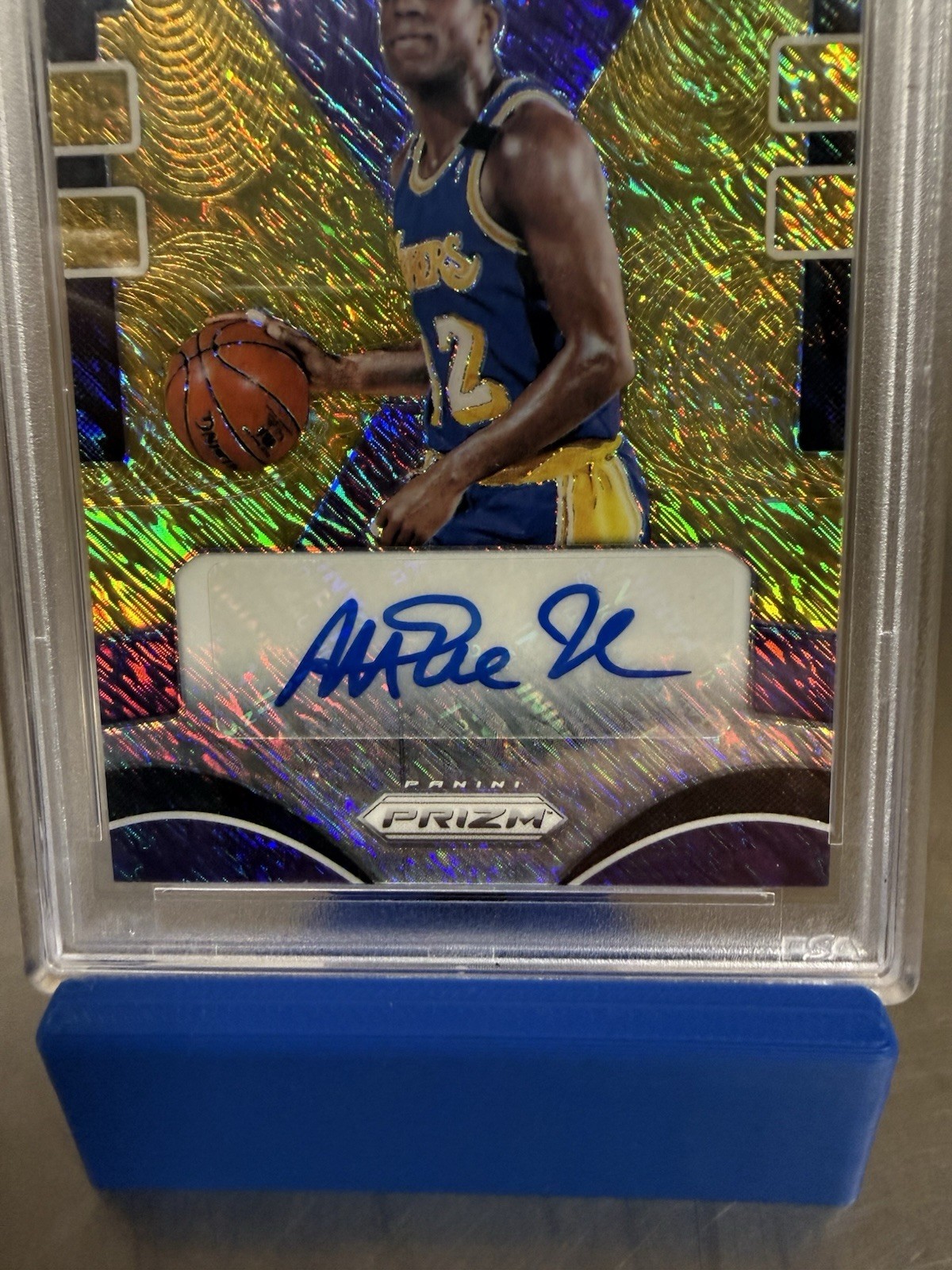 2019 Panini Prizm Signatures Magic Johnson #MJN Gold Shimmer Auto #/10! PSA 9!! view 2
