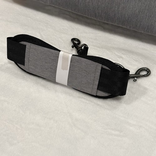 PKG 15” Laptop Messenger Bag Carry Crossbody Gray 10L New Without Tags - 第 3/21 張圖片