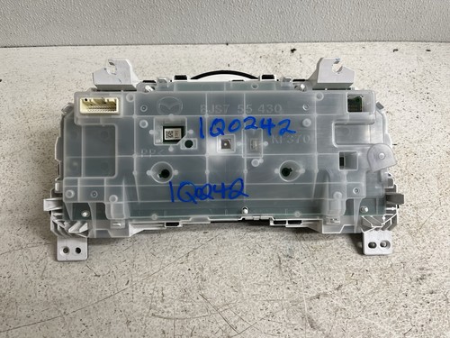 2017-2018 Mazda 3 2.0 Cluster Speedometer tach gauges instrument panel 24BAJC - Picture 3 of 5