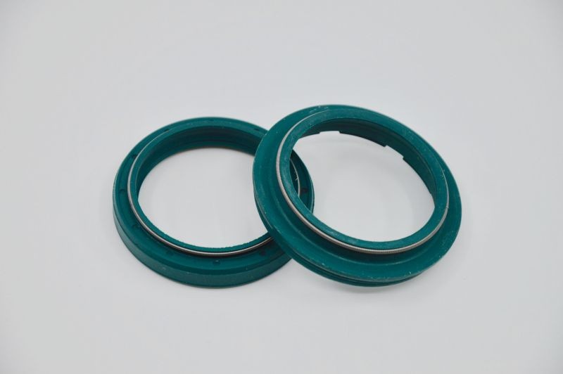 Für SKF KITG-46K Complete set of oil and dust gaskets for the front suspension