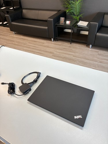 Lenovo Thinkad T14: Screen 14" / Ryzen 7 4750U / RAM 40Gb / SSD 512Gb / Win 11 - Picture 3 of 13