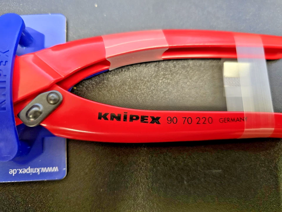 Nuevo KNIPEX 90 70 220 Agujero Giratorio Perforador Alicates Alemania Cuero Goma Foto 3 de 3