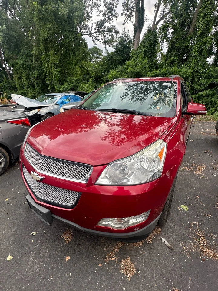 Used Deck Lid fits: 2012 Chevrolet Traverse w/power lift opt TB5 w/rear view cam - Изображение 4 из 4