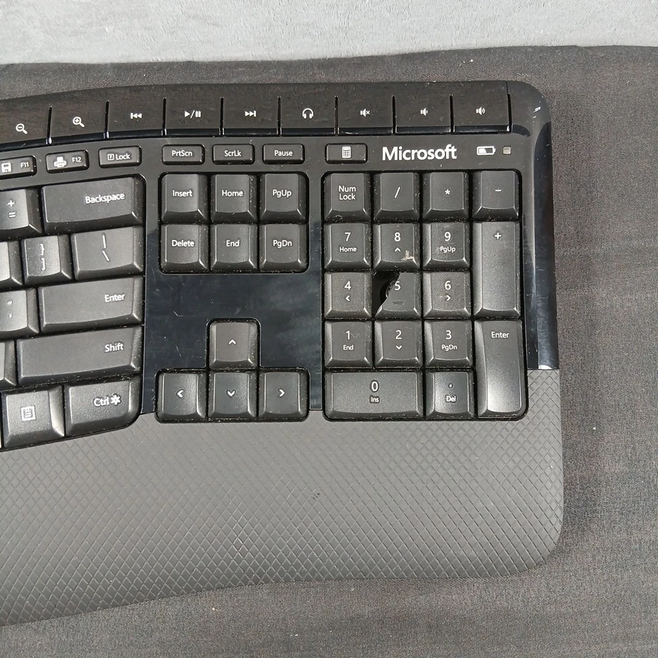 Microsoft Wireless Comfort Keyboard 5050 Full Size Multimedia No Receiver Tested - Image 4 of 4