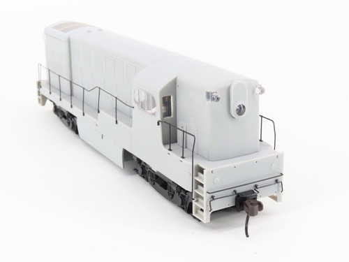 HO Scale Atlas Master 9518 Undecorated FM H15/16-44 Early Diesel w/ DCC - Picture 5 of 12