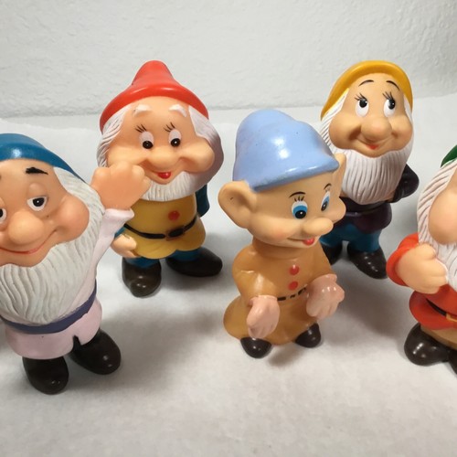 VTG Disney Snow White & The Seven Dwarfs 5" Bath Toys Set w/ Case, New SLEEPY - Picture 7 of 16