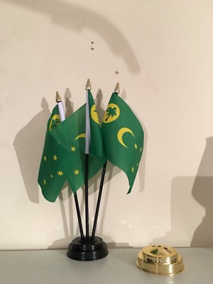 COCOS KIELINSELN TISCHFLAGGE SET 3 Flaggen und Sockel