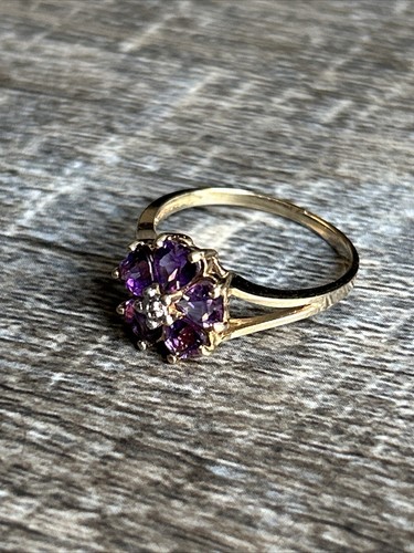 Anillo de amatista en forma de flor de oro de 10k con diamante pequeño - Imagen 8 de 18