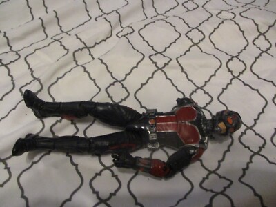 MARVEL LEGENDS ANT MAN MISSING PART OF ARM