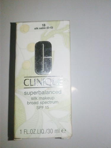 Clinique Superbalanced Silk Make-up Breitspektrum LSF 15 - 18 Silk Sable D-G 1oz - Bild 1 von 10