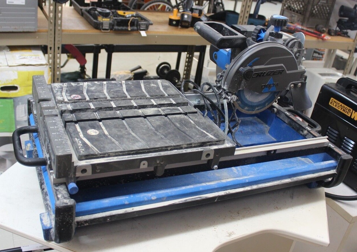 Delta Cruzer 13 Amp 7'' Wet Tile Saw 