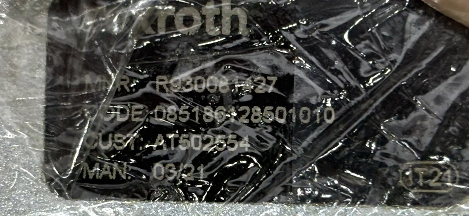 Válvula de control accionada hidráulicamente John Deere AT502554, R930081427, nueva Foto 3 de 4