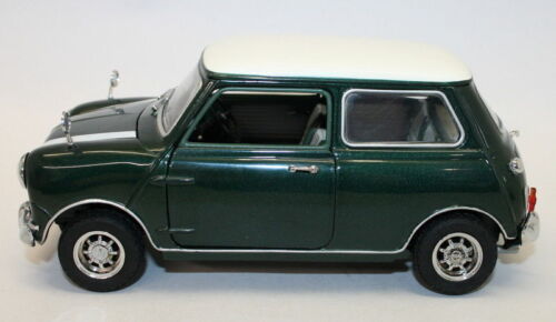 Corgi 1/18 Scale Metal Model Car 99595 - Morris Mini Cooper Saloon - BR Green - Imagen 3 de 8