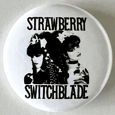 STRAWBERRY SWITCHBLADE (BAND) - BUTTON PIN BADGE (1'' / 25mm)