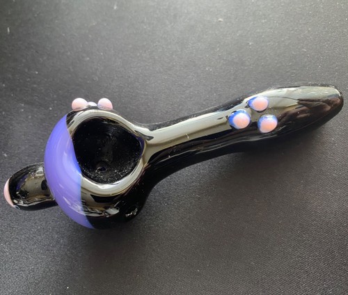Hand Blown Glass Pipe - Picture 5 of 8