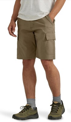 NWT Wrangler ATG sz 44 Cargo Sport Flex Highland Relax Shorts Elmwood Khaki 2838