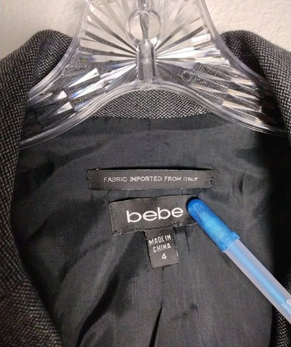 Chaqueta Blazer Larga BEBE Gris Negro Encaje Plateado Brillante Botón Único Talla 4 - Imagen 2 de 4