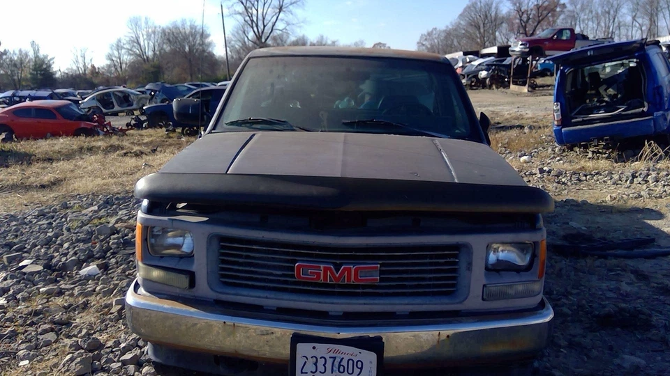 Radiador 88 89 90 91 92 93 94 95 GMC PICKUP 1500 Foto 2 de 4