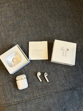 Apple AirPods Pro with Wireless Charging Case White