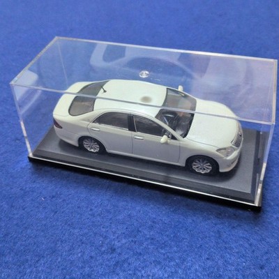 Japanese Classic Car Collection 1/43 Toyota Crown Royal Saloon JDM