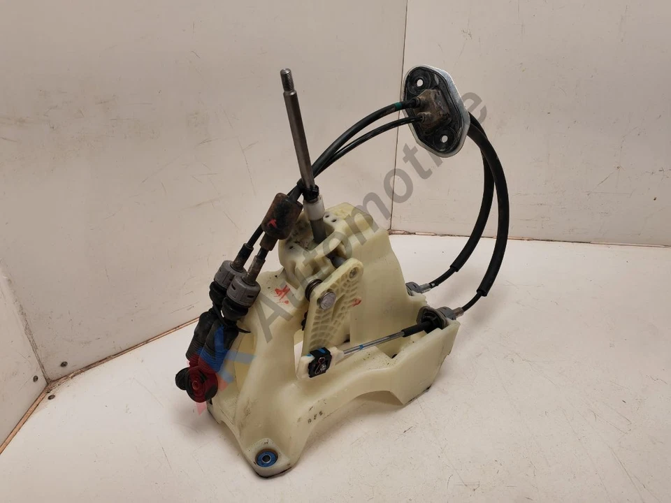 Kia Sportage MK3 2010-2016 Manual Gear Selector Shifter with Cables 45700-3WXXX - Image 3 of 4