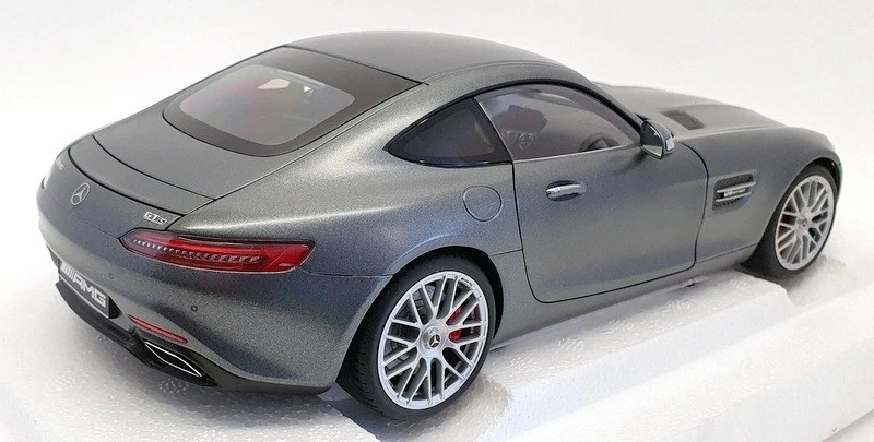 Autoart escala 1/18 76312 - Mercedes Benz AMG GT S - gris mate Foto 2 de 4