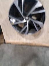 2019-2023 Volvo Xc40 Wheel 20x8 Alloy 5 Split Spoke W Cap Oem