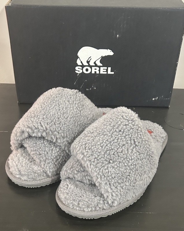 Sorel Size 7 Go Women's Mail Run Slippers Shoes Fluffy Quarry Gray