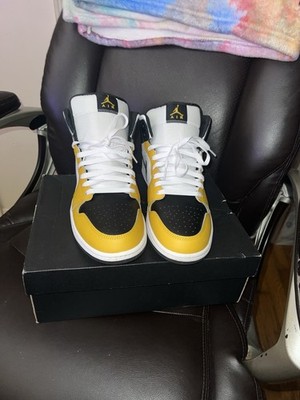 Jordan Air Jordan 1 Men's Black/White/Yellow Colorblock High Top Lace-Up Sneaker