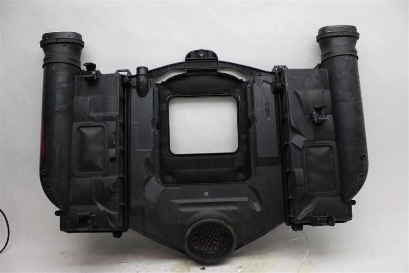 PLASTIC ENGINE COVER Mercedes-Benz E350 2009 09 1025212 - Imagem 2 de 4