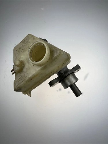 Original Mercedes Benz A2024300302 main brake cylinder for MERCEDES-BENZ E-Class - Picture 2 of 6