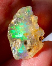 Opale de Feu Brute Multicolore d'Australie de 6,865 ct
