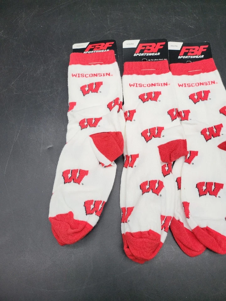 3 Pares NCAA Wisconsin Badgers Calcetines Fan Talla Juvenil 13,1-5 NUEVO Foto 3 de 3