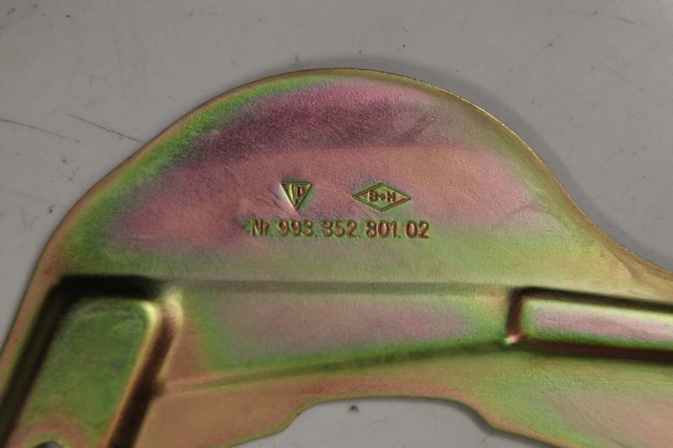 95-98 Porsche 911 993 Protectores antipolvo de freno Placas protectoras traseras 99335280102 G6 Foto 4 de 4