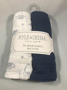 kyle & deena muslin blanket