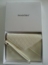  New "filled With Love"  Pandora White Patent Leather Wristlet Bag Usb 7944819