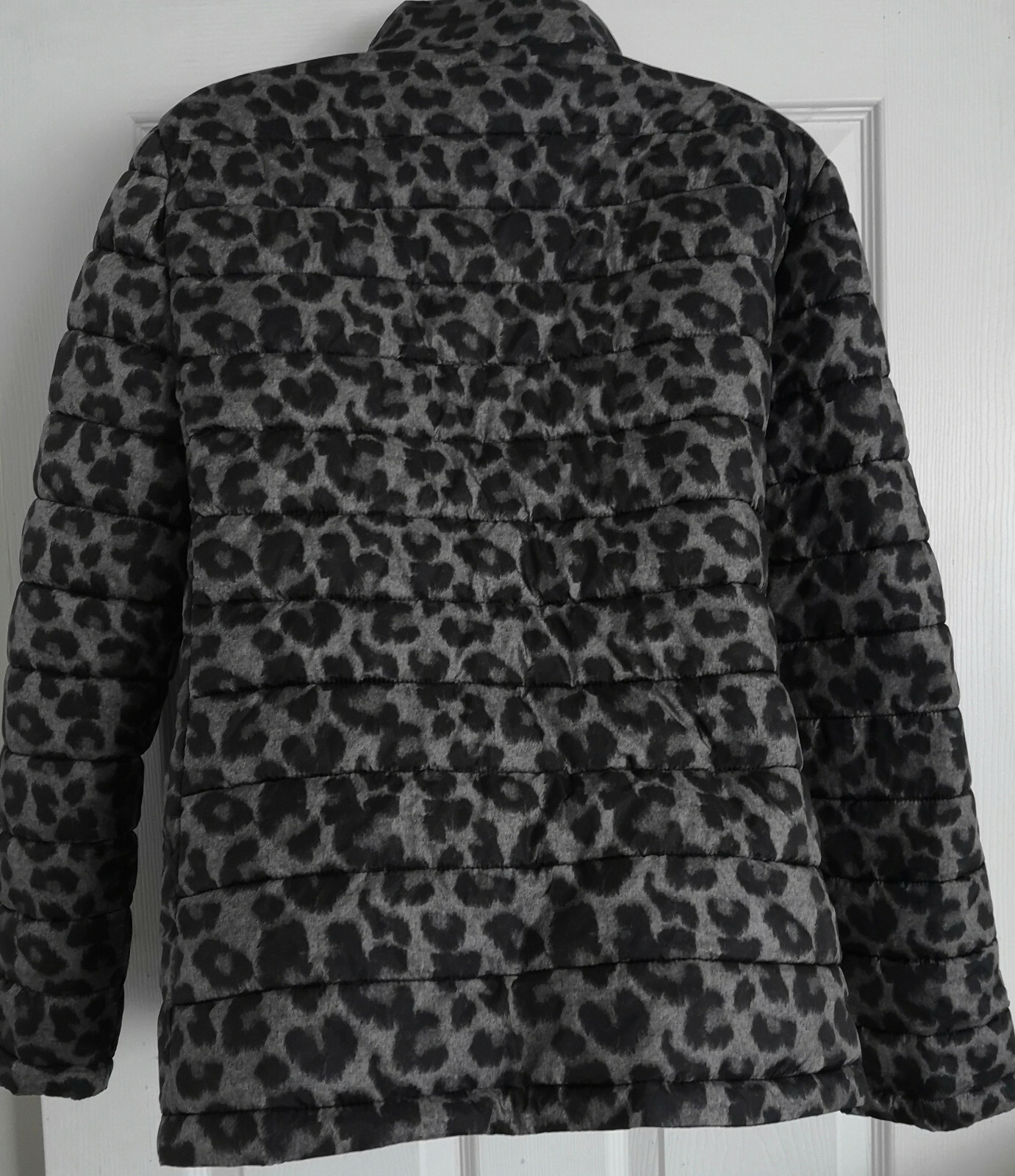 WOMEN'S JACKET Pep & Co Animal Print  Puffer LIGHTER Jacket  Size 16 image 2