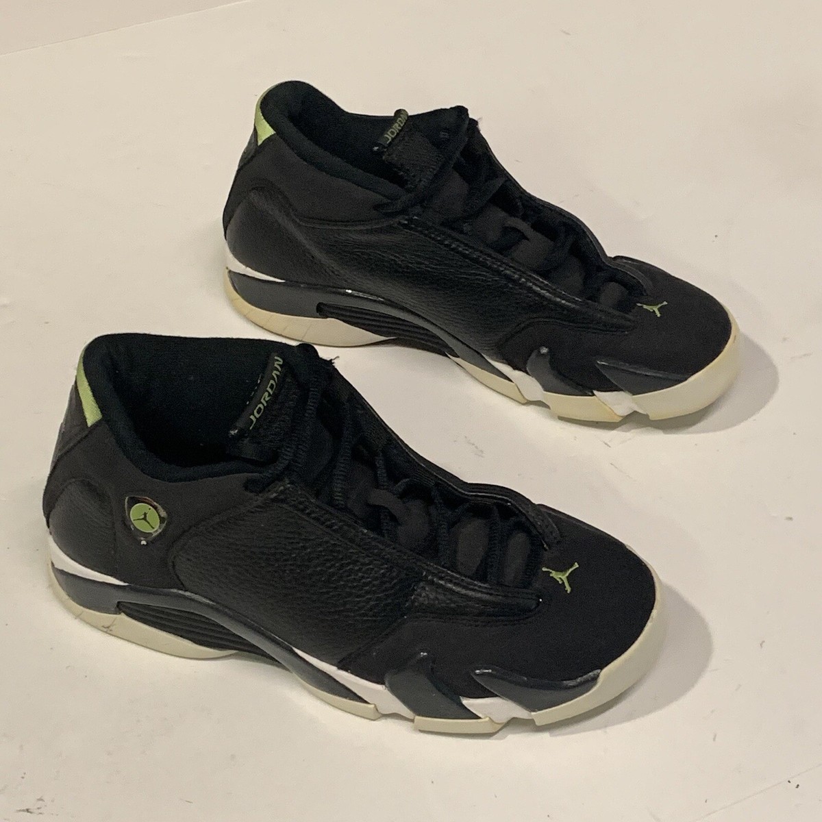 2016 Nike Air Jordan 14 Retro Indiglo Size 7Y / Women's 8.5 Shoe