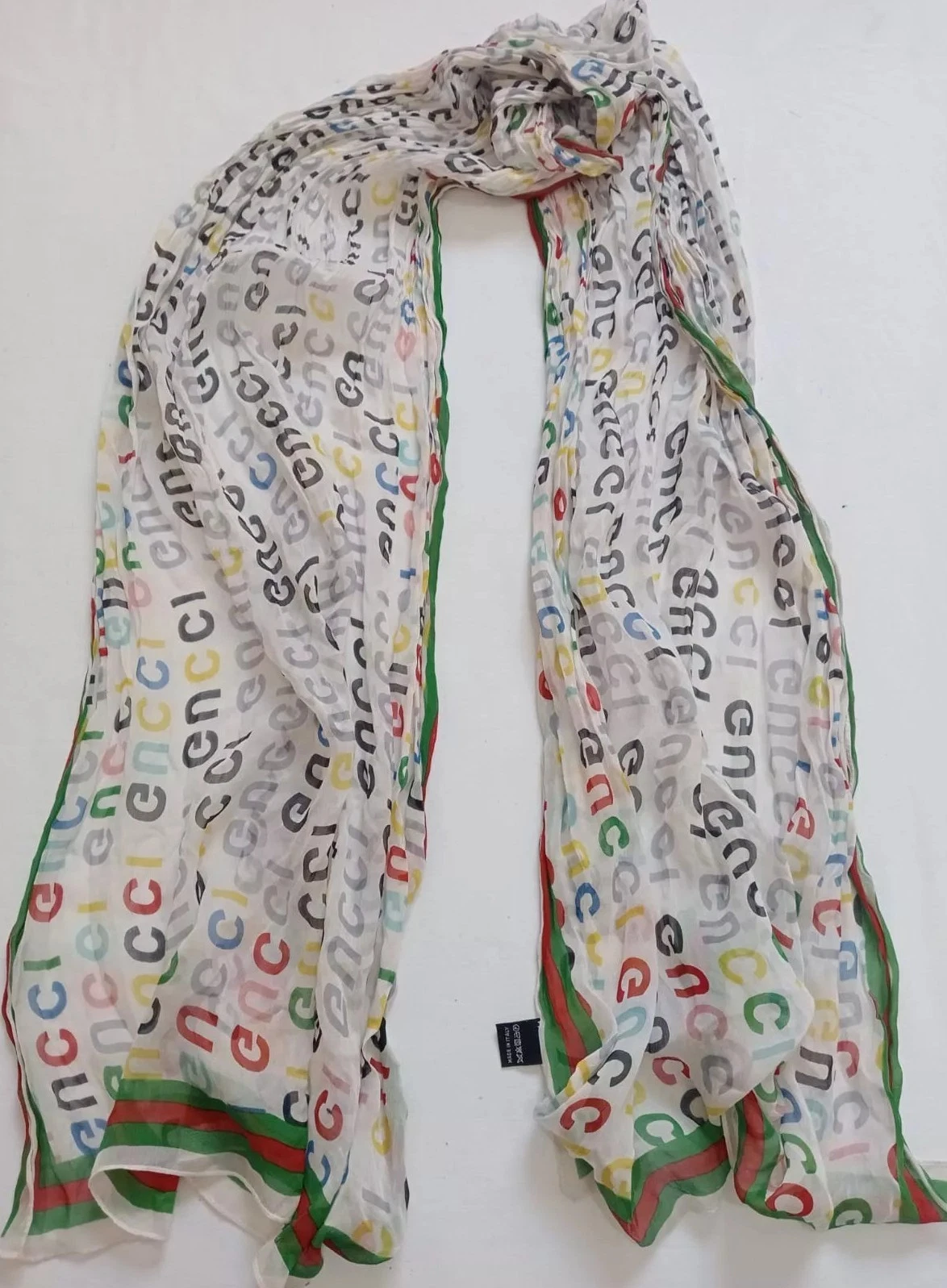 Y# GUCCI Lettres Foulard en soie plissé mousseline 68/13 pouces a 