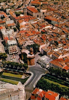 Perpignan Vue aerienne Le Castillet et les Ponts sur le Basse plus loin la Cathe