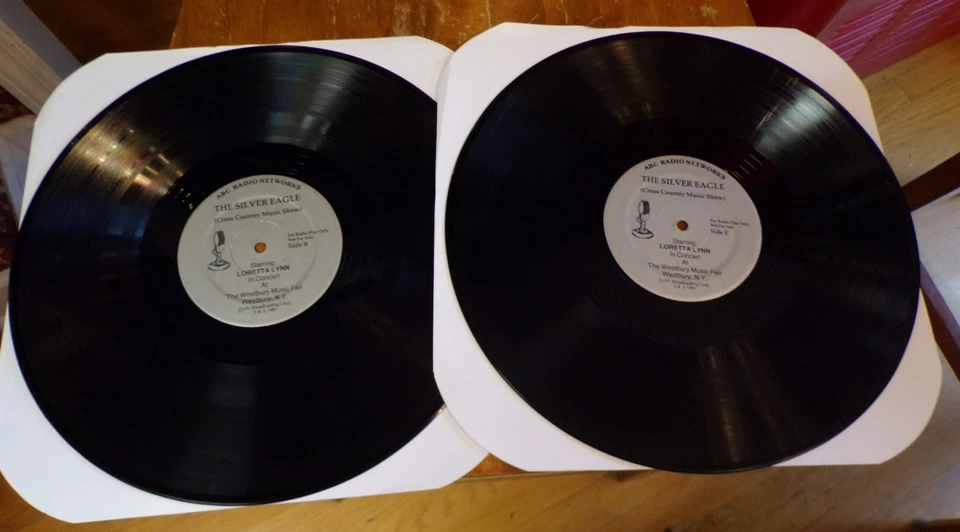 Loretta Lynn The Silver Eagle Radio Show 1981 3LP Set w Cue Sheet 90 Minutes - Image 2 of 2