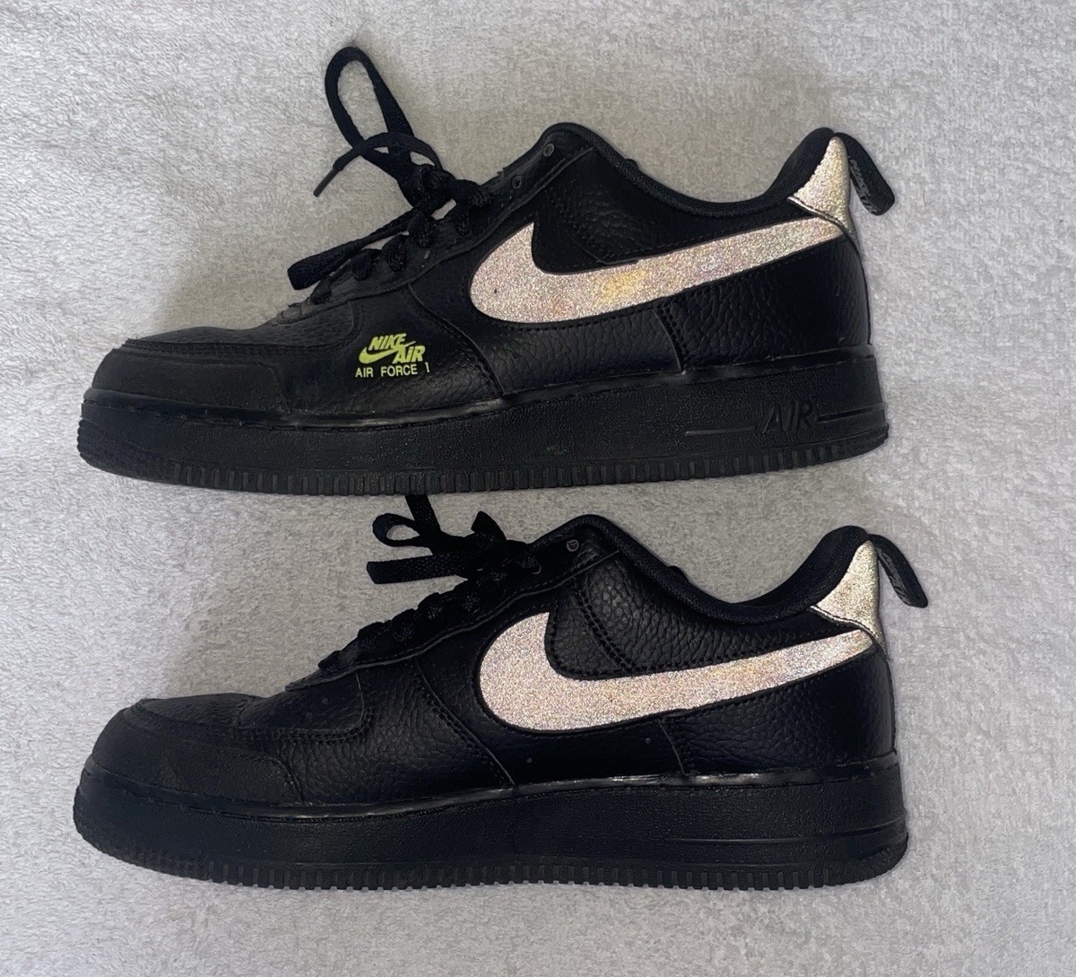 nike air force 1 lv8 utility black volt