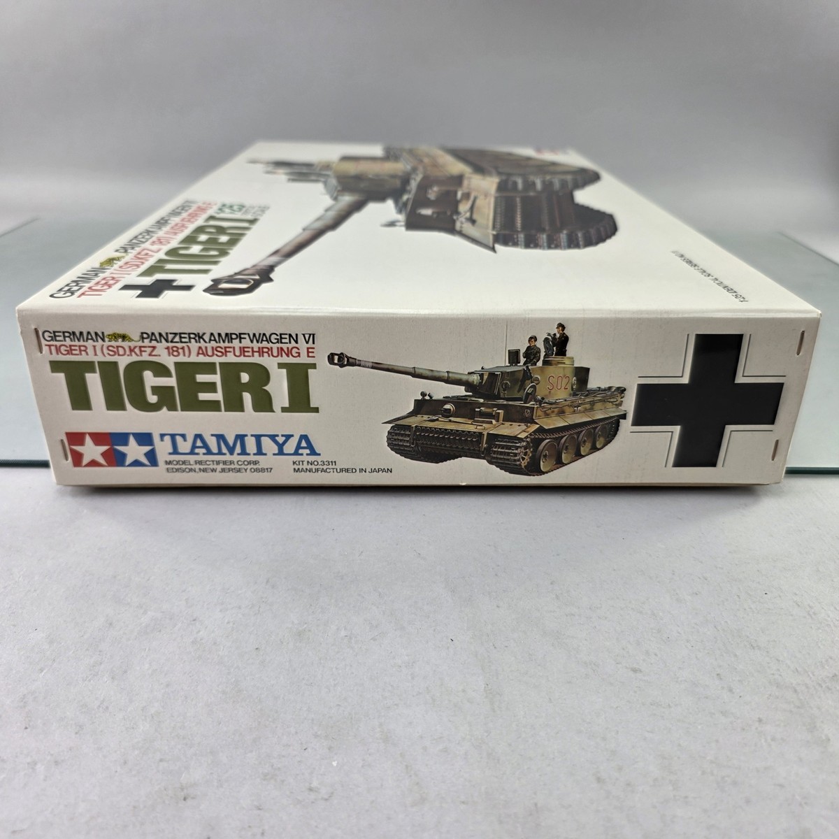Tamiya 3311 1/25 German Tiger I SD.KFZ.181 Tank Model Kit Panzer