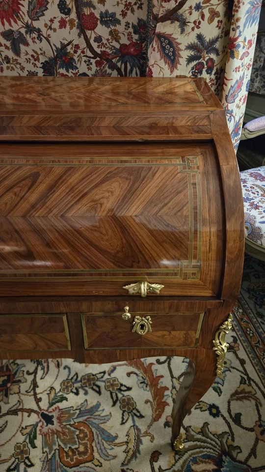 Bureau à Cylindre De Milieu, Travail Parisien D’époque Louis XV. - Photo 3/4