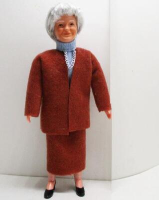 Dressed Granny Lady Doll 07 0113 Caco Russet Suit Flexible Dollhouse Miniature