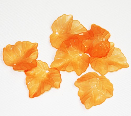40 pcs of Frosted Acrylic leaf drops, lucite leaf drops 24x22mm - Picture 11 of 16